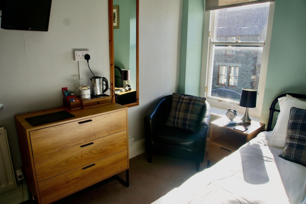 Greystoke House 36/50