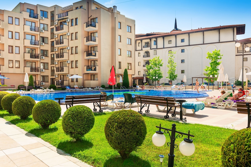 TSB Sunny Victory Apartments 66/72