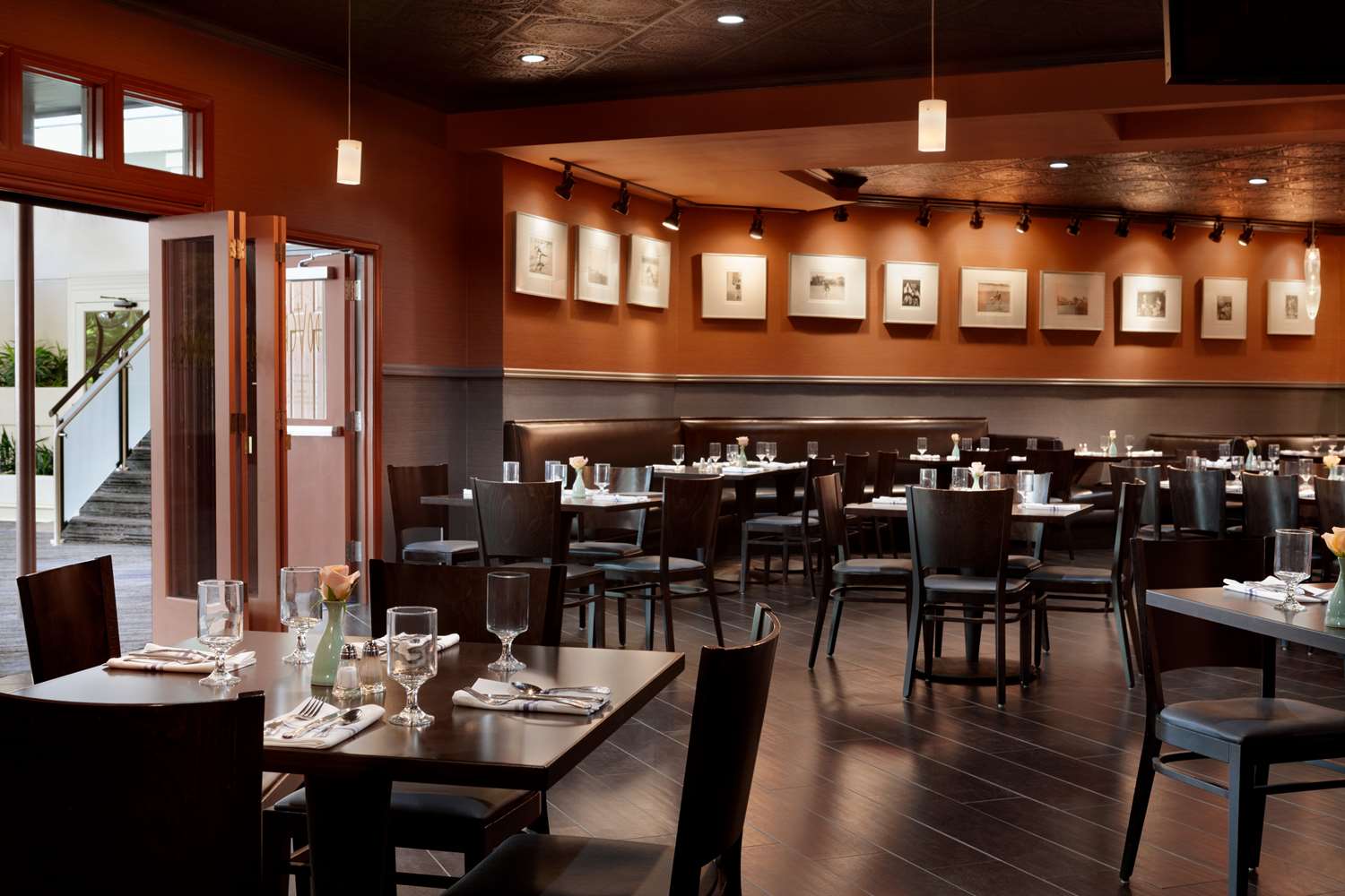 restaurant cafeteria