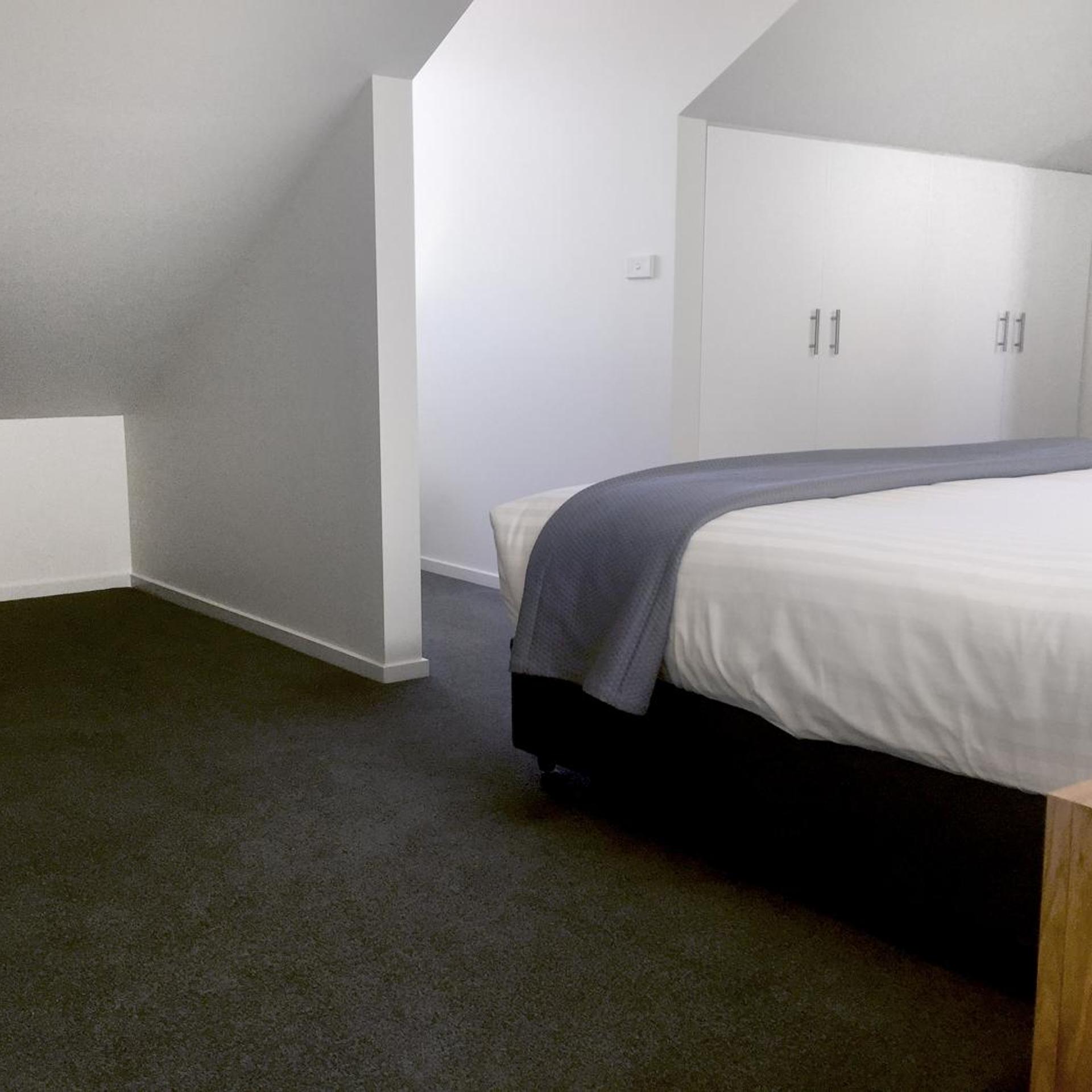 3 Bedrooms, Apartment, South Wing