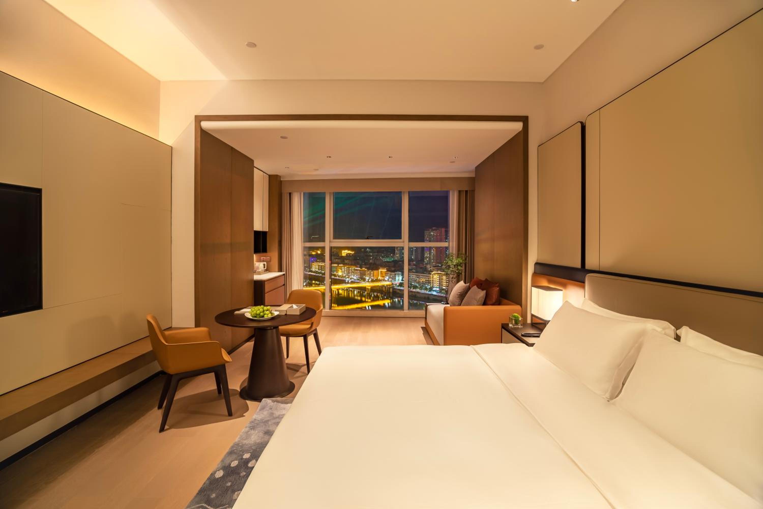 Deluxe, King Bed, River View