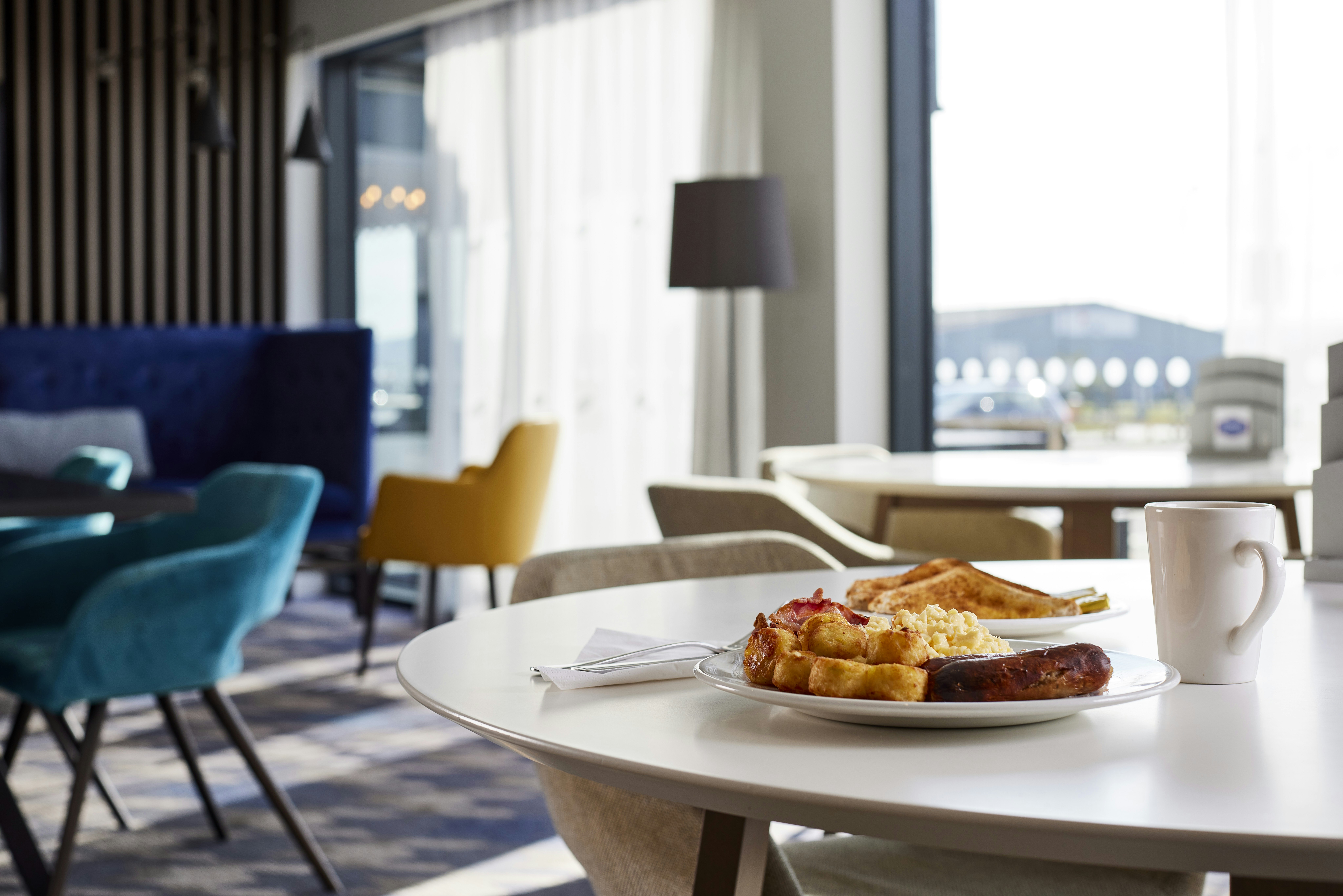 Hampton By Hilton Humberside Airport 25/38