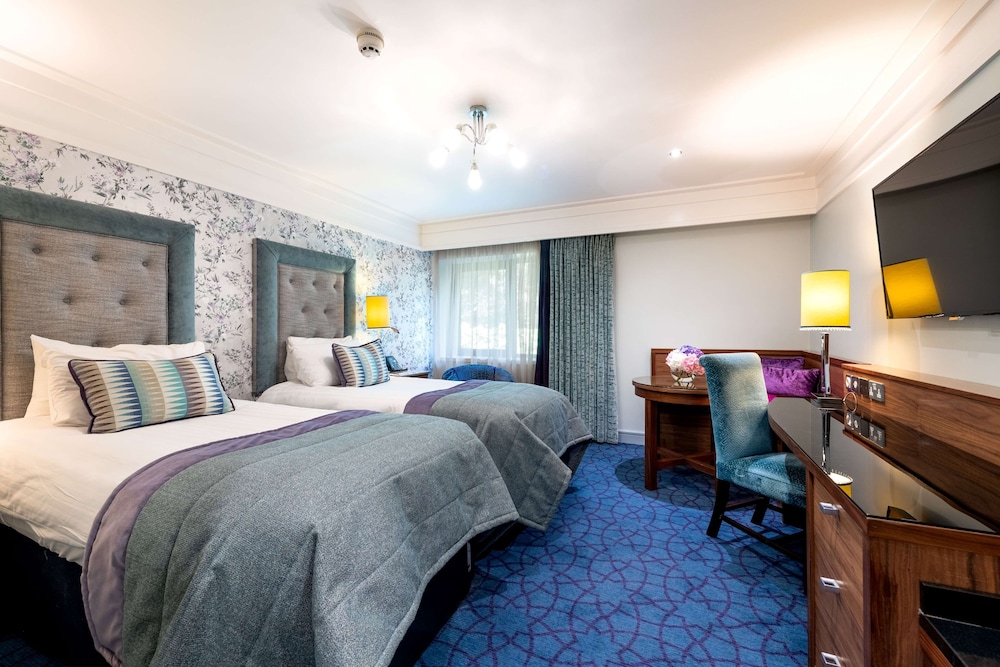DELUXE, TWIN BEDS