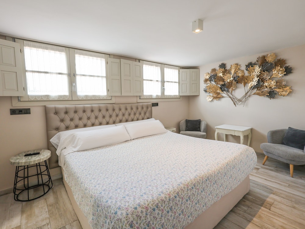 Suites con Jacuzzi Santillana 7/45