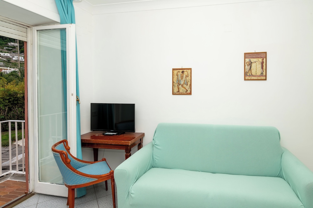 Palatium Mari Hotel 56/75