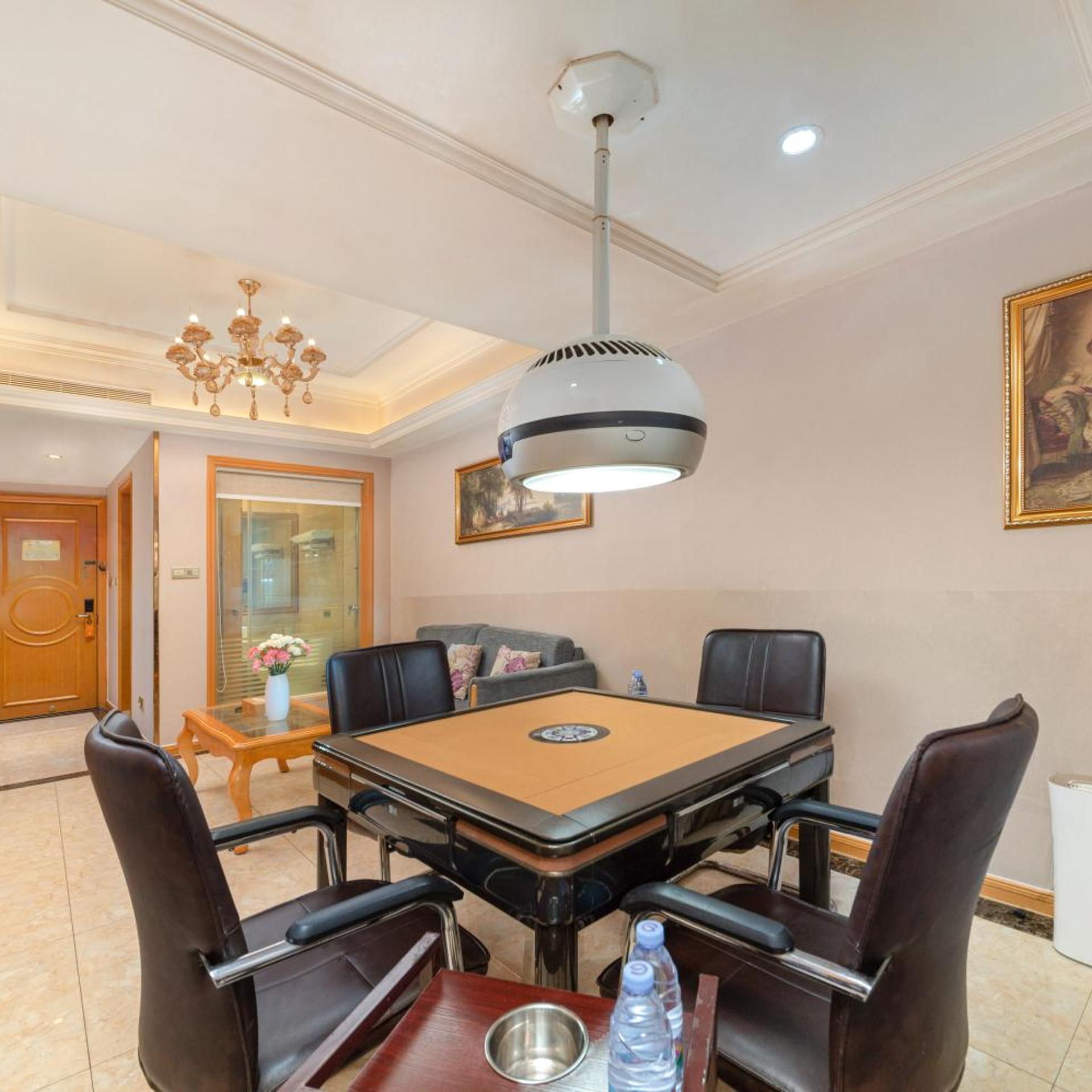 Vienna Hotel Shenzhen (Fuyong Metro Station Branch) 42/48