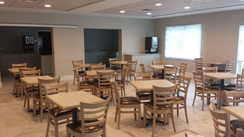 Comfort Inn Williamsburg Gateway 40/48