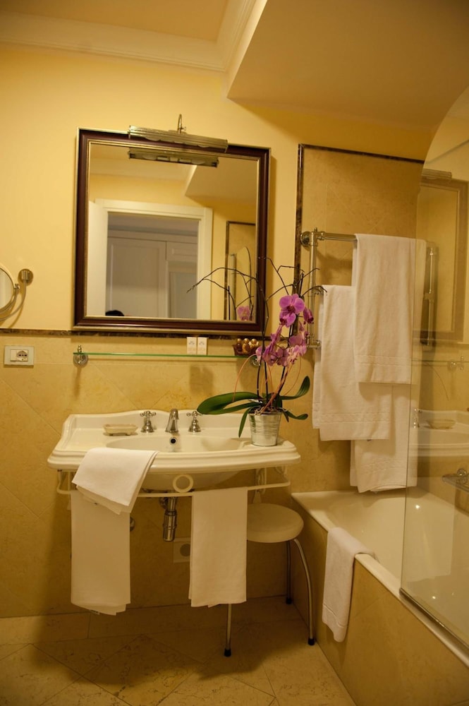 Hotel Villa Daphne 52/53