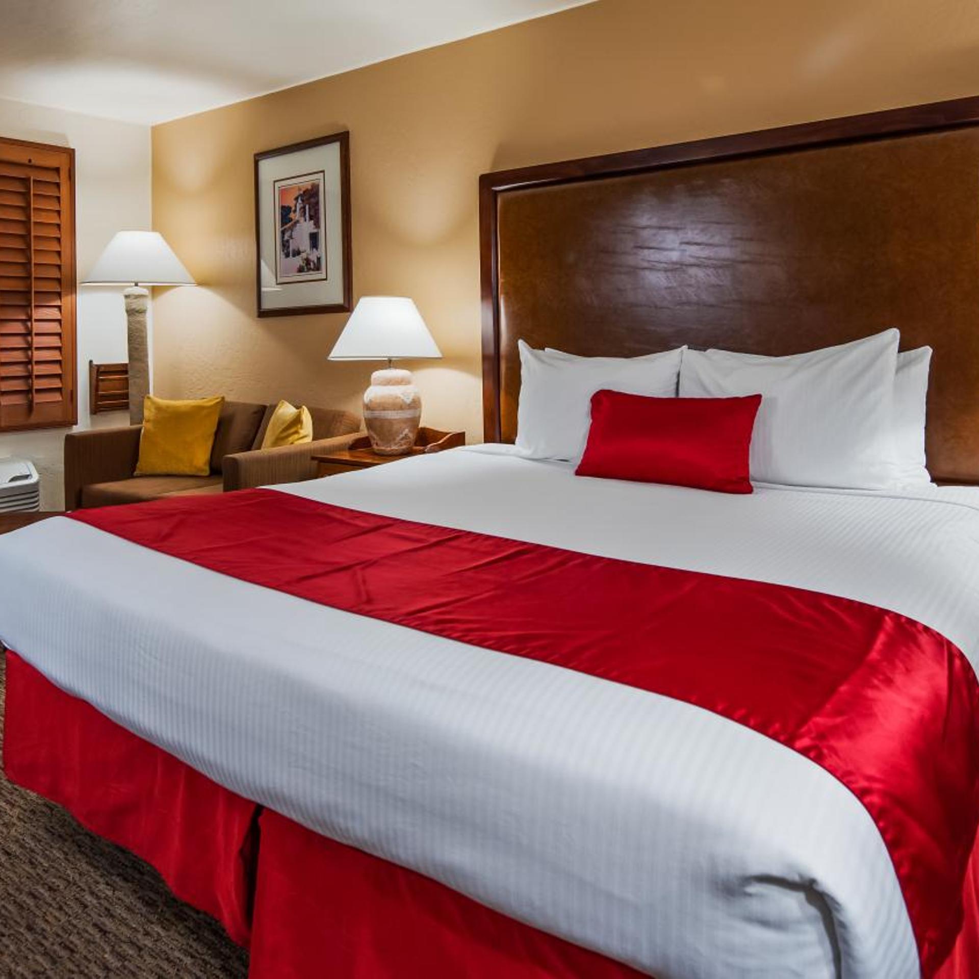 Deluxe, King Bed