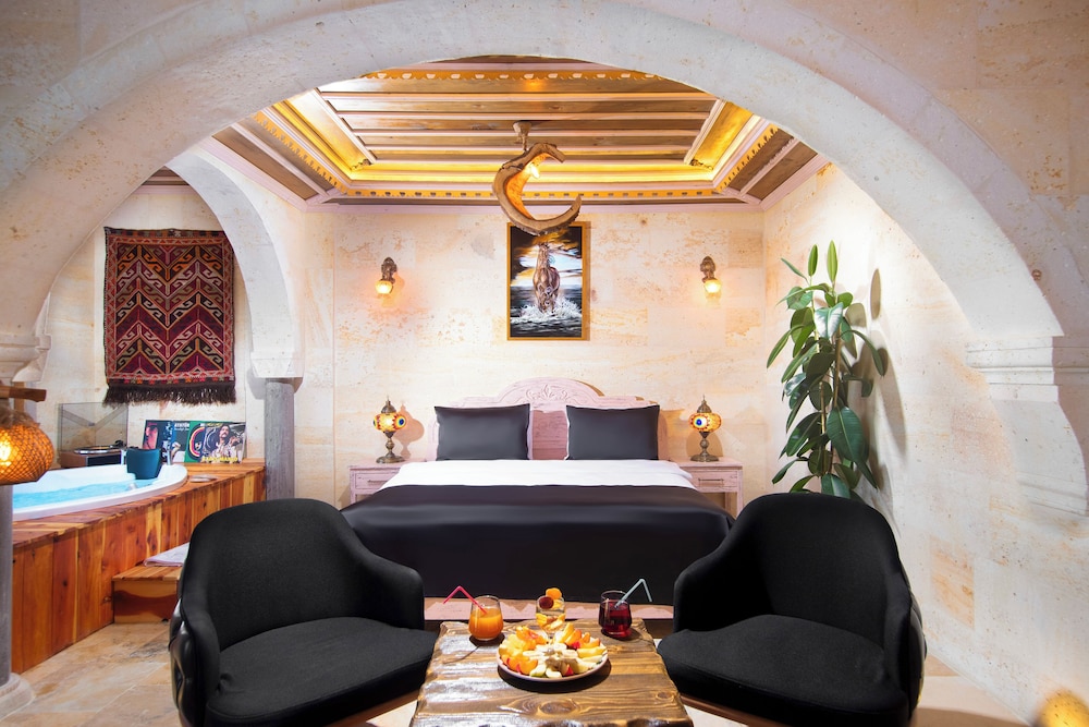Moonstone in Cappadocia 6/47