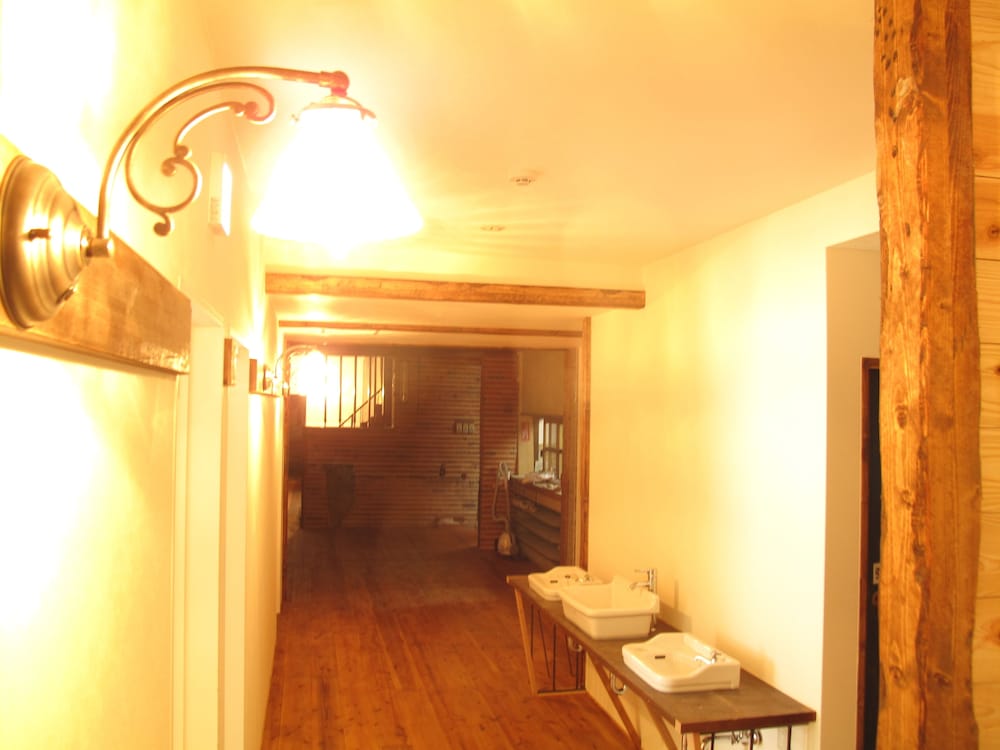 The Deer Park Inn 19/71