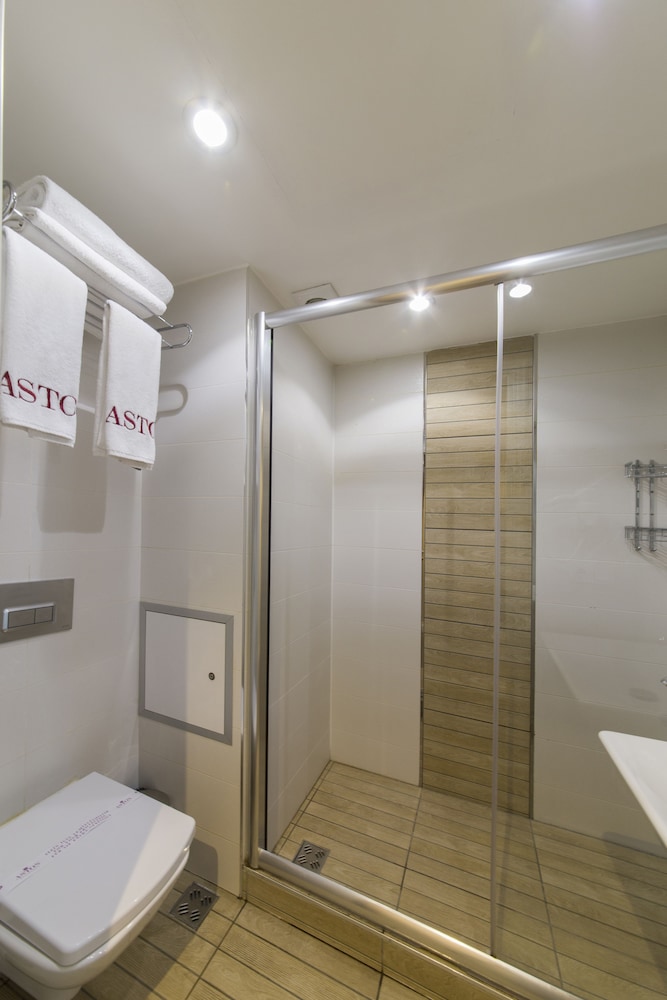Aston Hotel Taksim (ex Aston Residence Hotel) 63/70