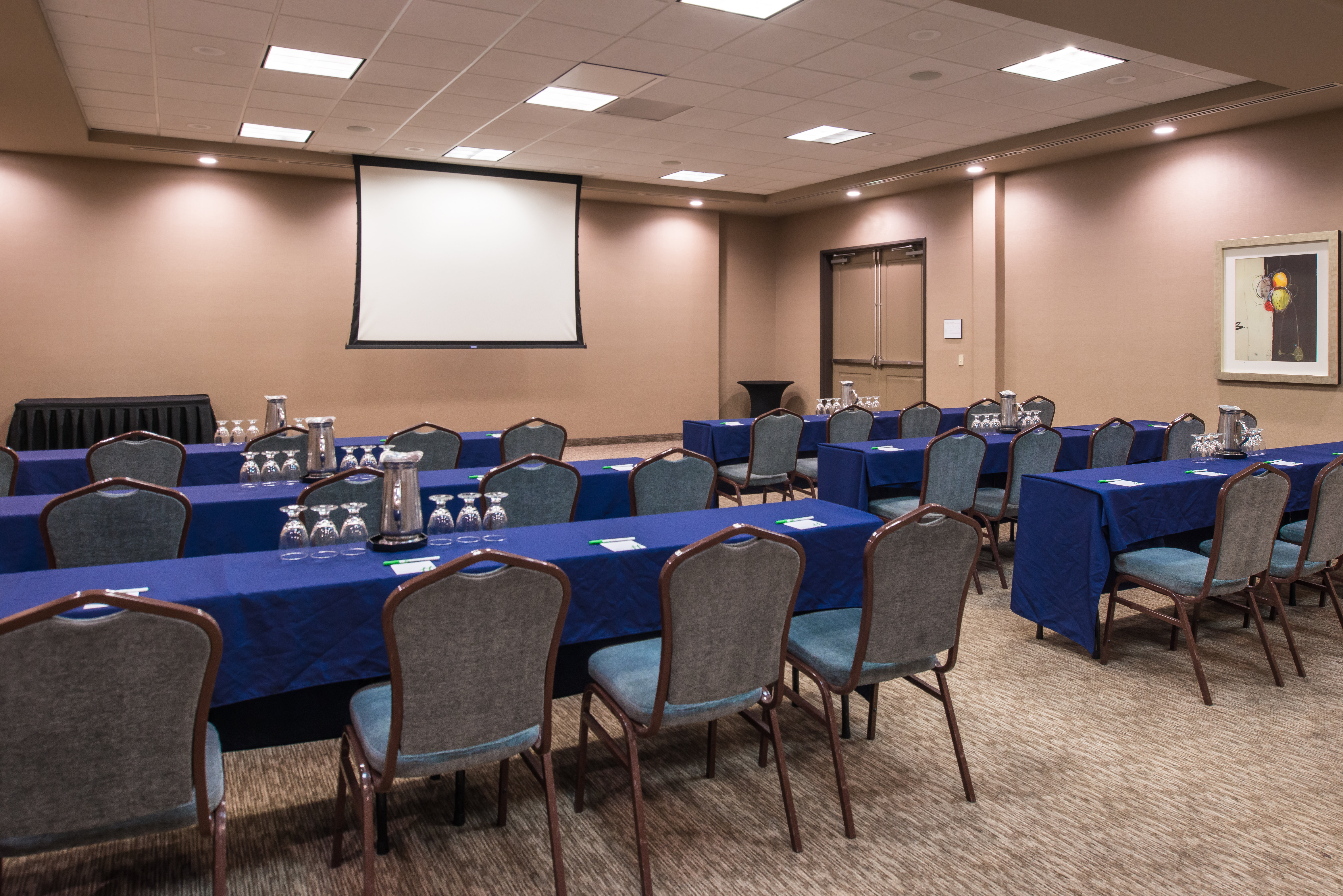 Holiday Inn Ontario Airport 65/73