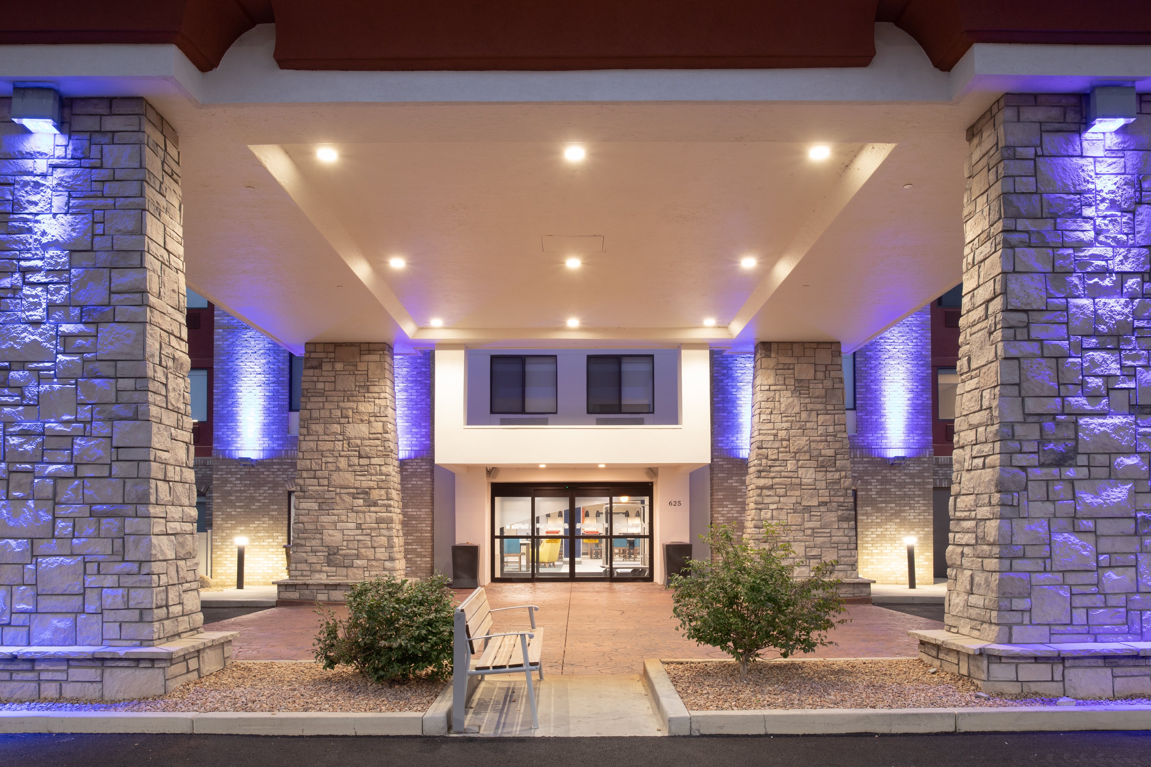 Holiday Inn Express Hotel Suites Grand Junction 4/96