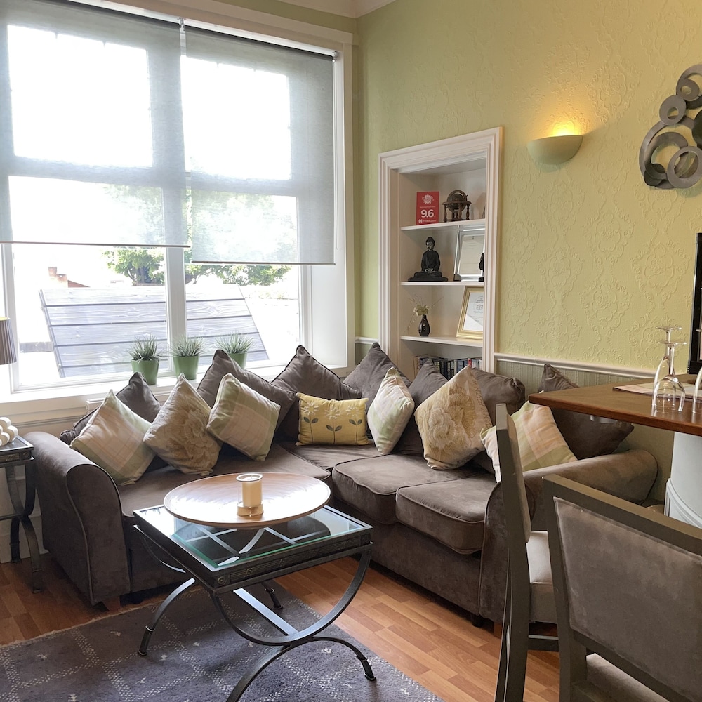 The Beechwood Guest House 25/50