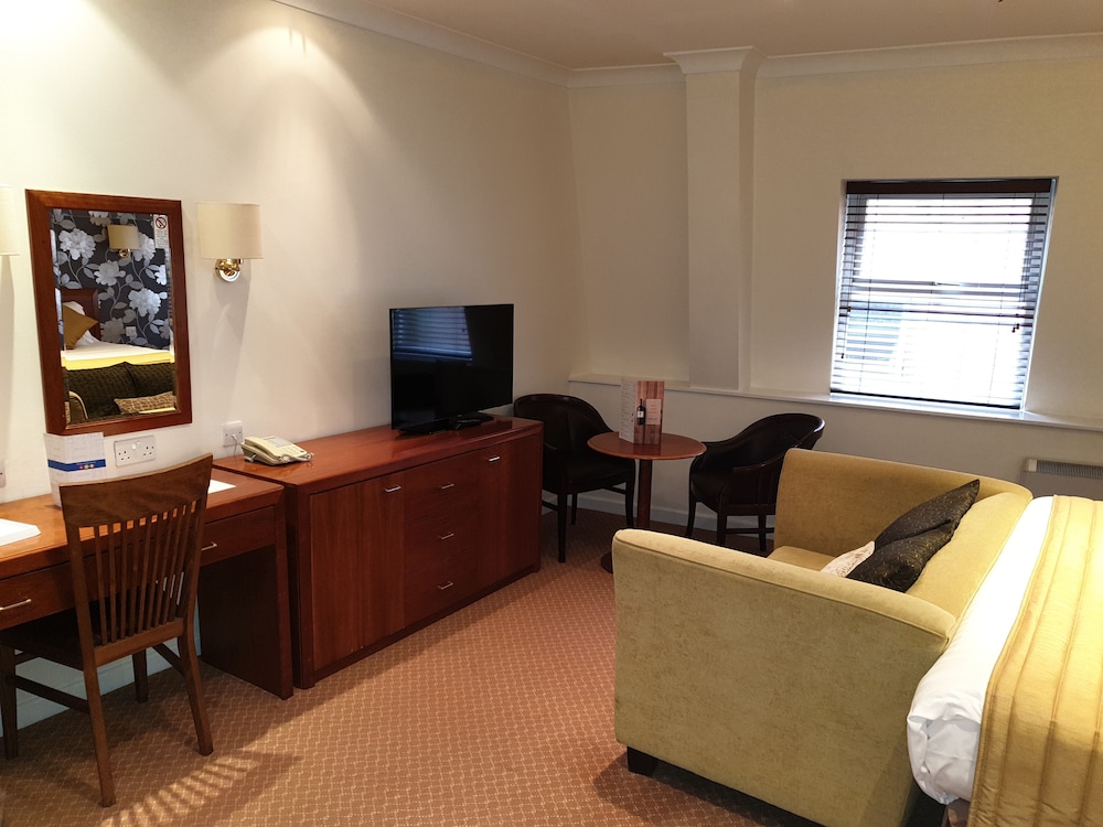 Red Lion Hotel 28/35