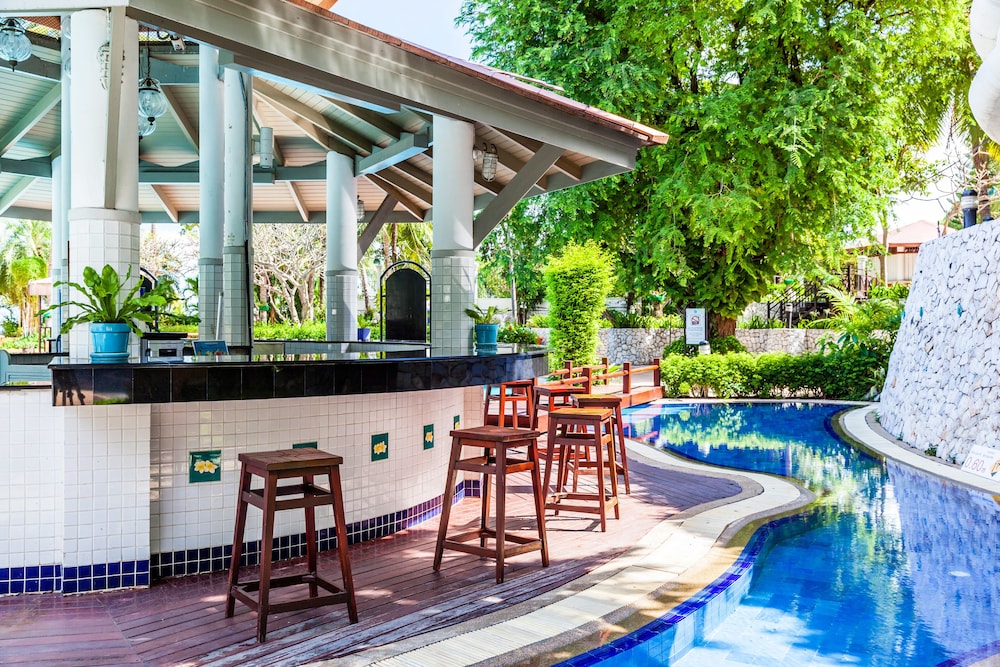 Cholchan Pattaya Beach Resort 61/74