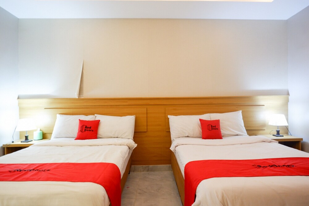 RedDoorz Plus @ Hotel Srikandi Kendari 15/50