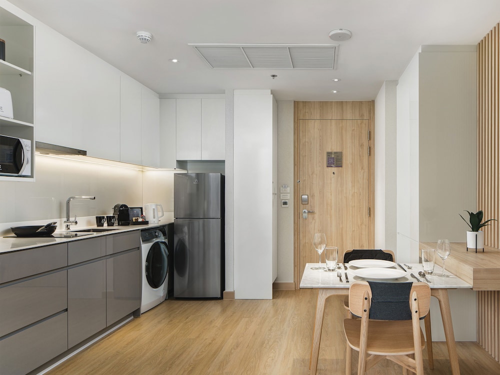 Oakwood Suites Bangkok 11/42