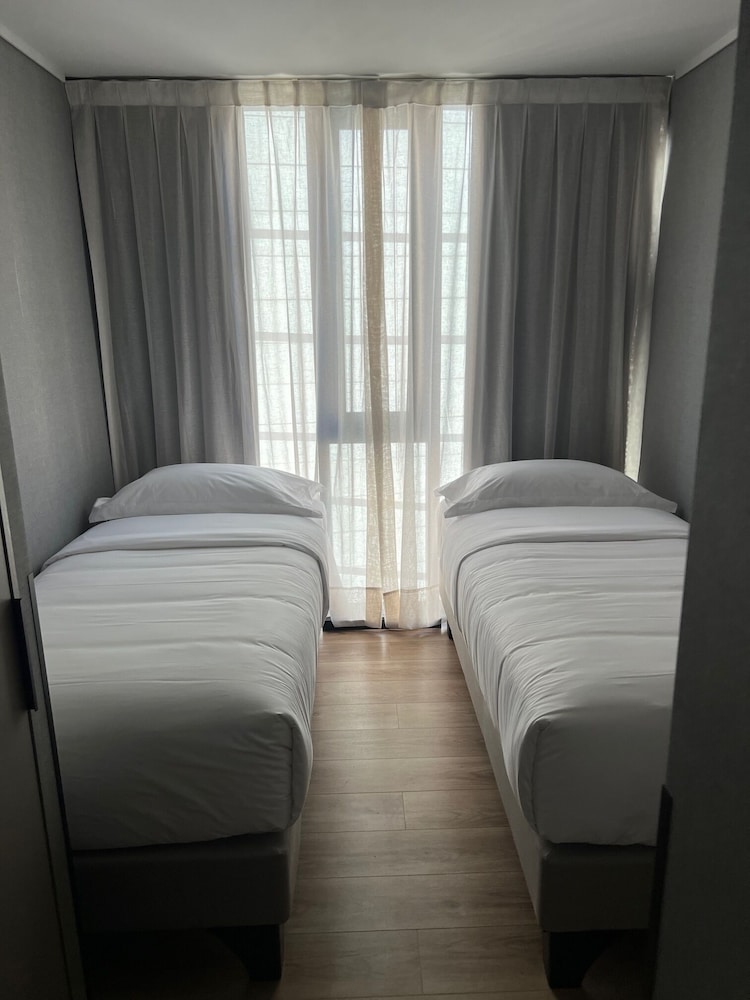 One Manquehue Aparthotel 16/31