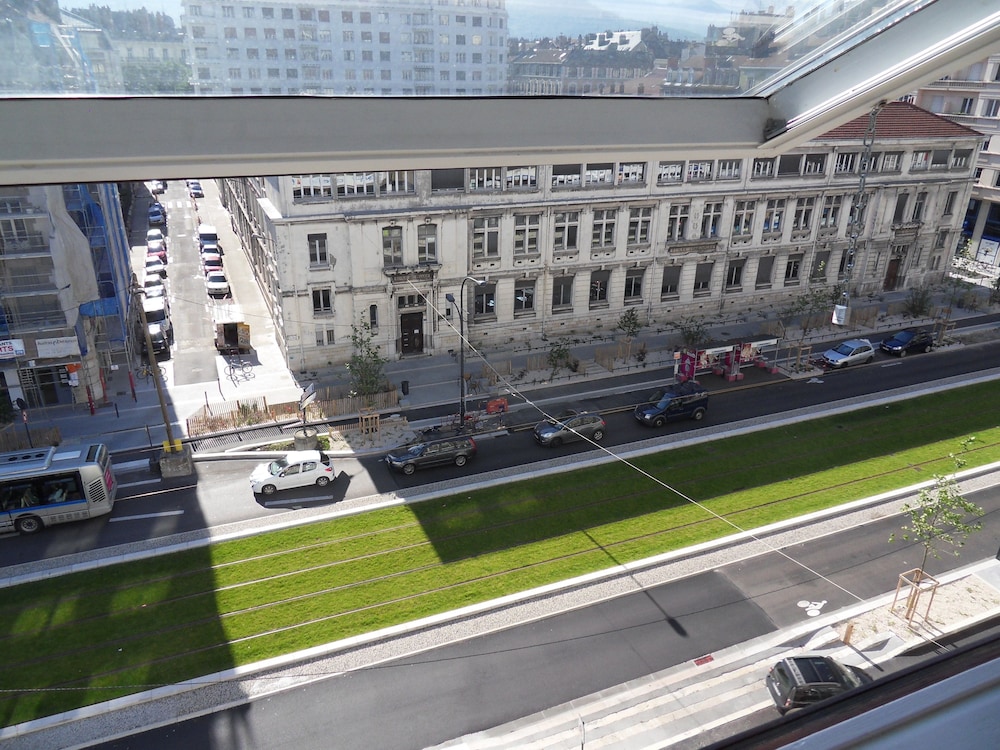 Ibis Styles Grenoble Centre Gare 4/68