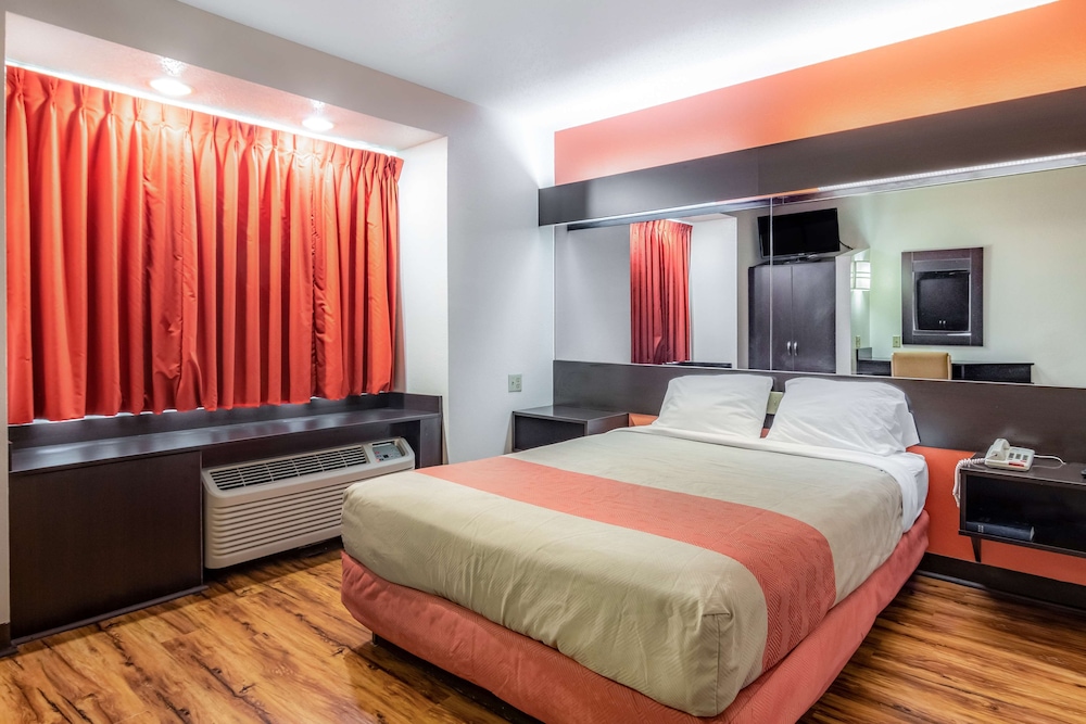Motel6 Chattanooga, TN - Downtown 17/40