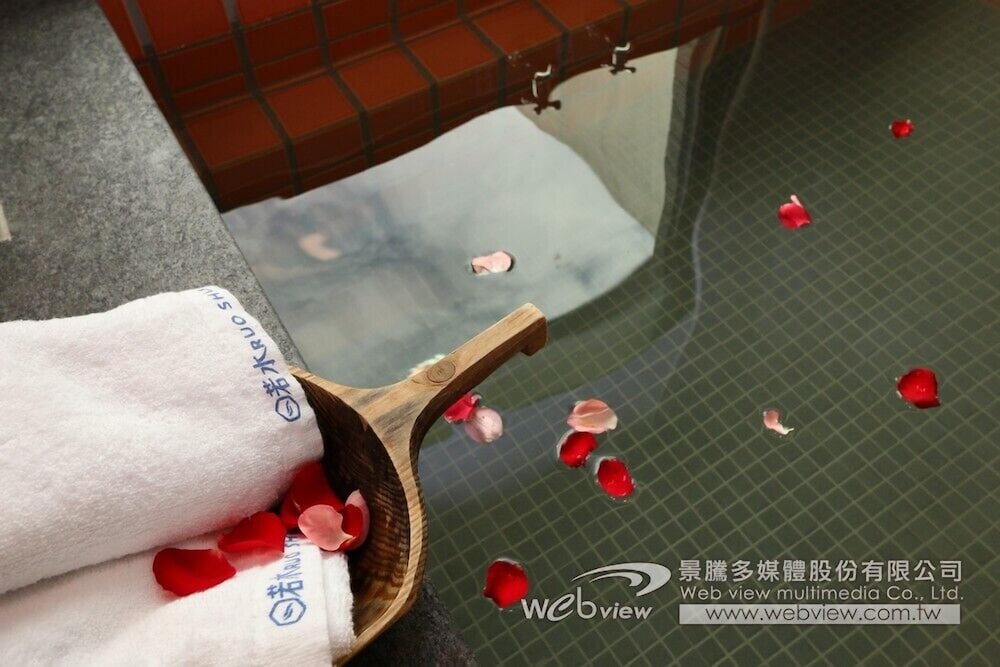 Ruo Shui Hotspring Hotel 48/62