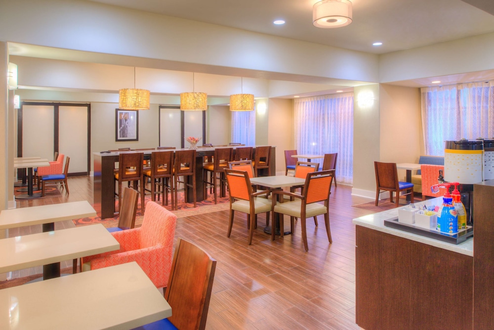 Hampton Inn Baton Rouge - Denham Springs 25/36