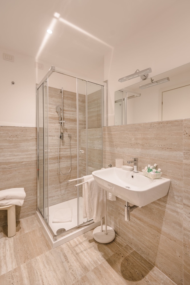 Miramare Hotel 42/42