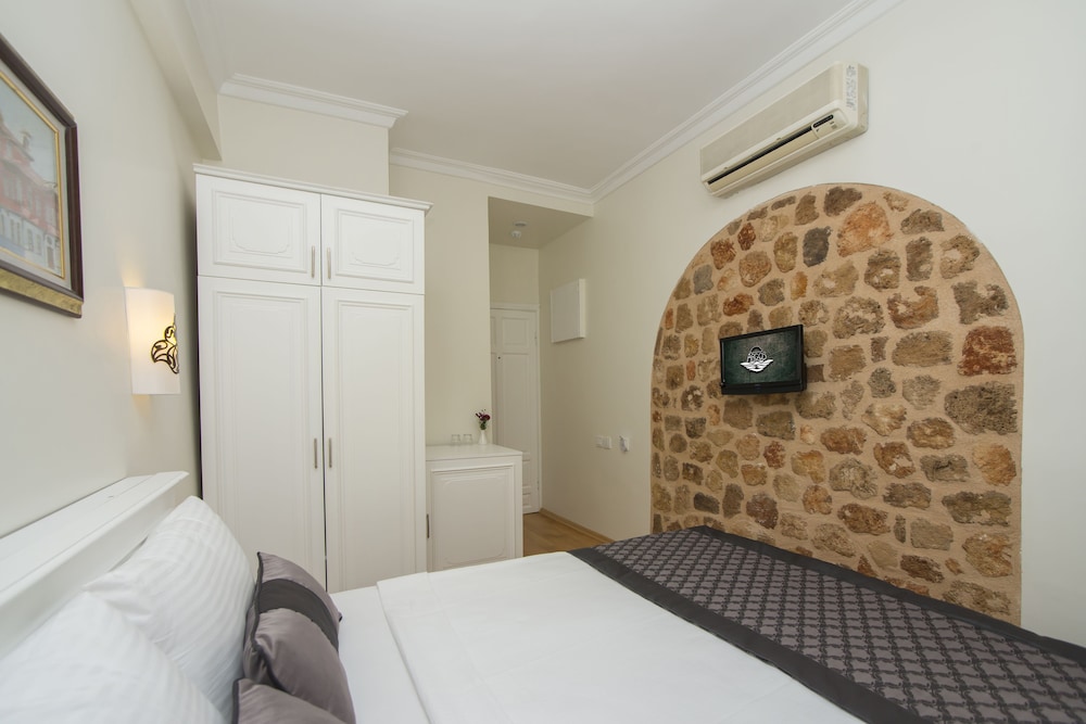 Argos Hotel - Adults Only 33/75