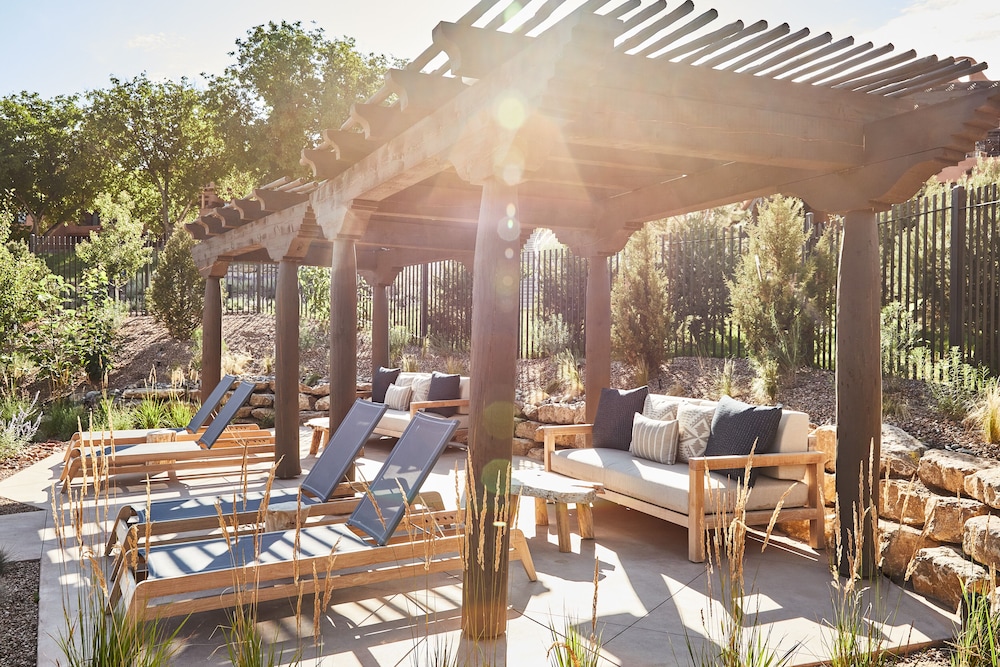 Bishops Lodge Ranch Resort And Spa 72/84
