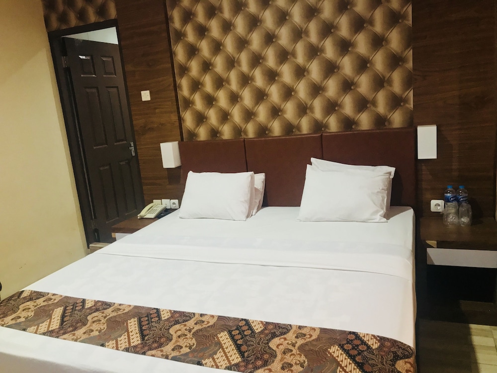 Palapa Hotel 24/50