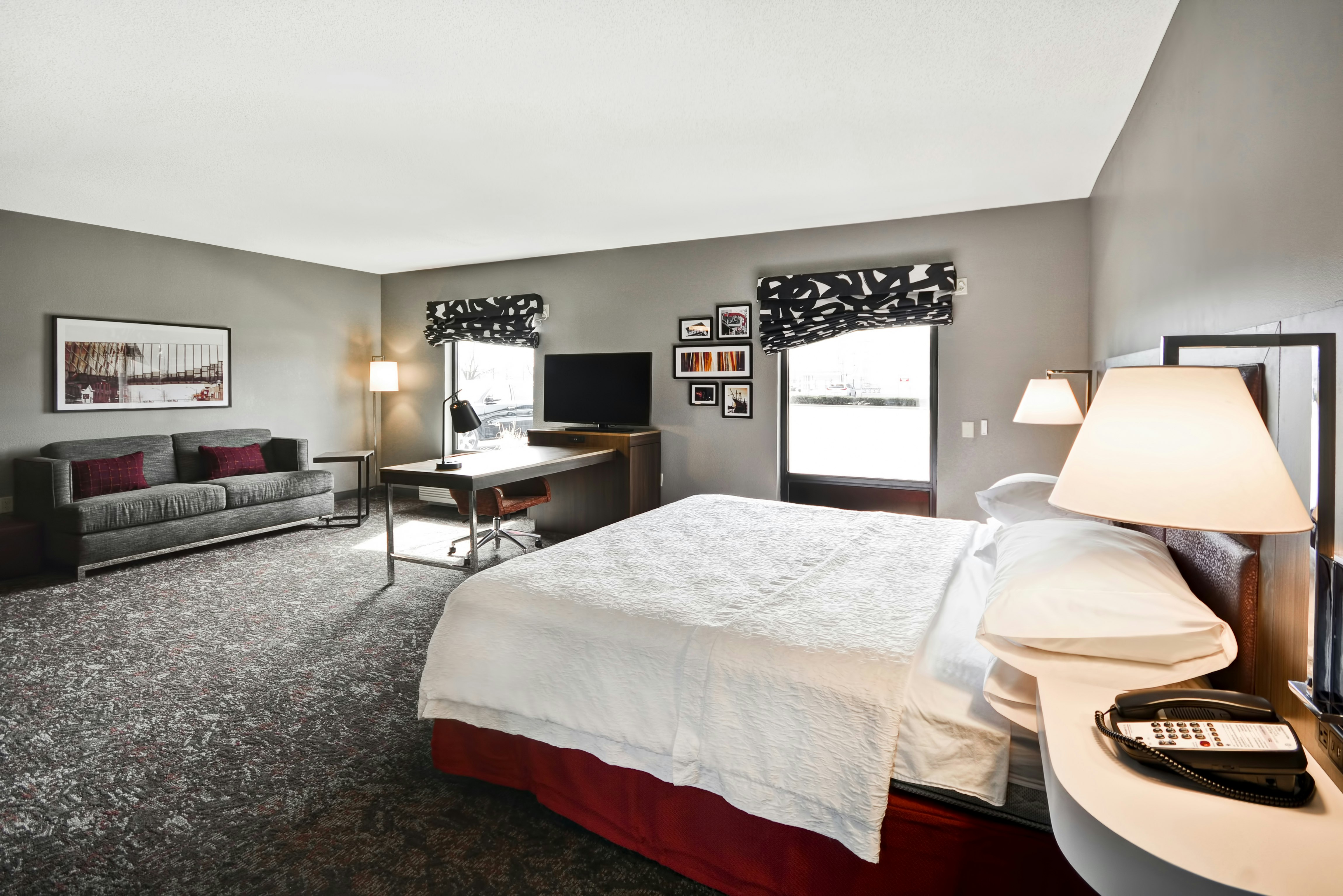 ROOM, KING BED, ACCESSIBLE