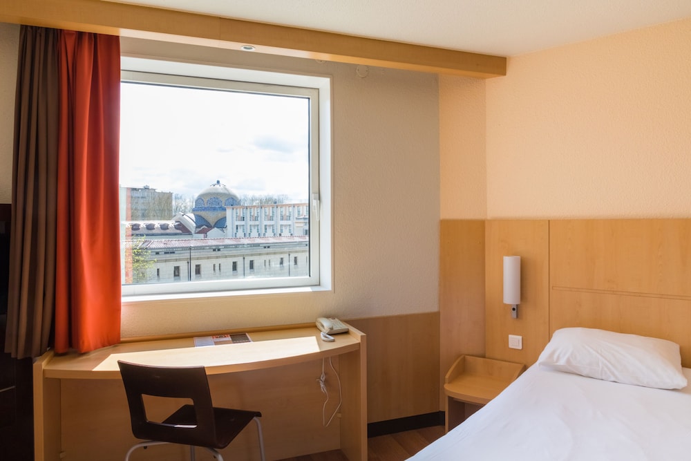 Ibis Vichy 26/59