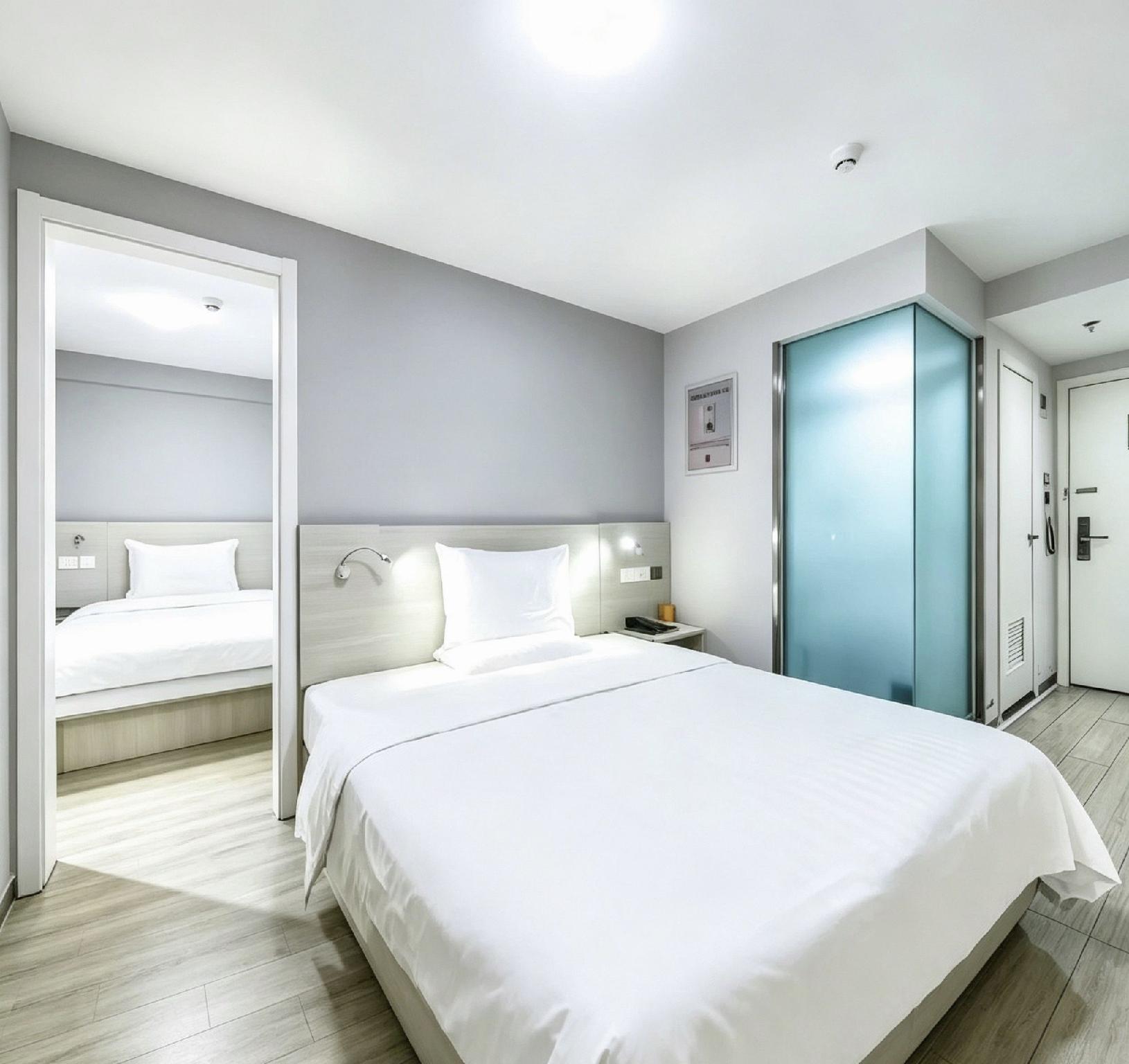 7 Days Inn (Beijing Pingguoyuan Metro Station North Jinding Street) 9/11