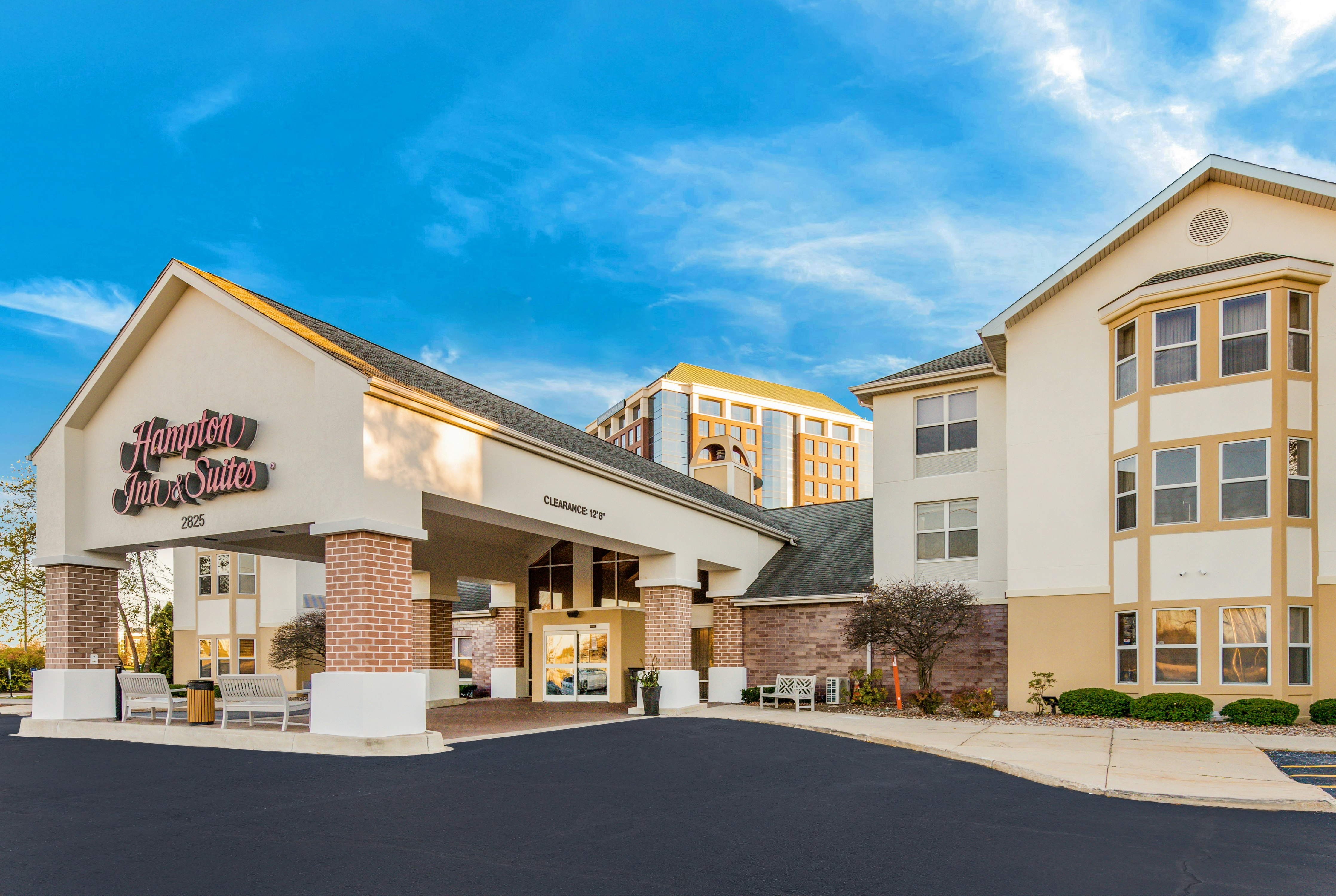 Hampton Inn Suites Chicagohoff 4/52