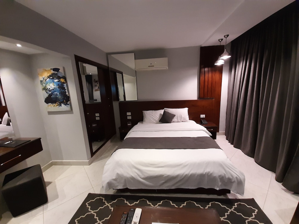 Nakhil Residence 11/45