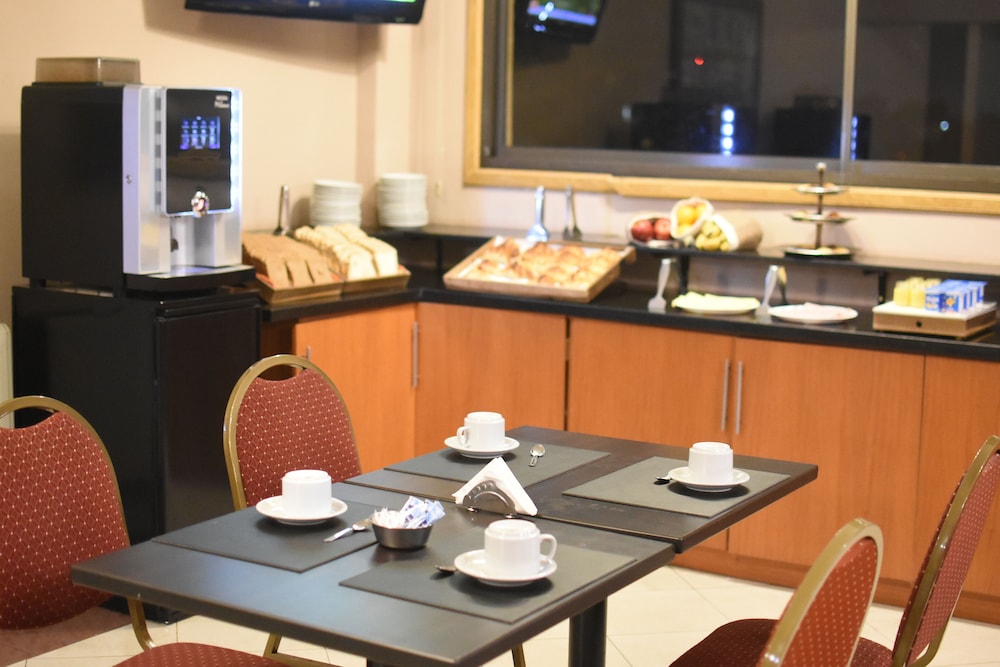 Ritz Hotel Mendoza 40/55