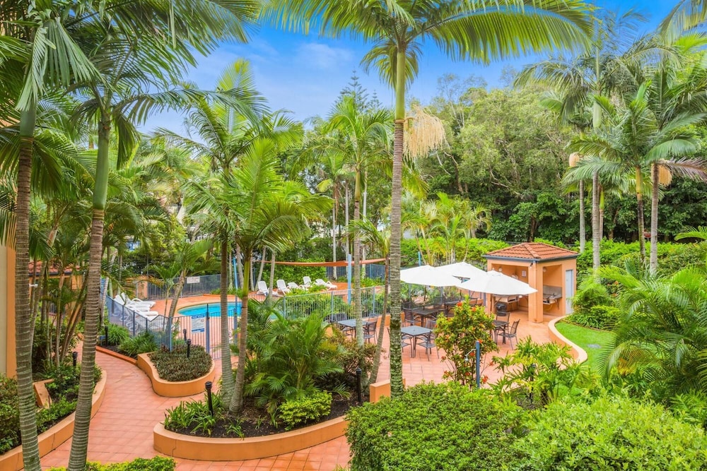 Bella Mare Beachside Apartments 11/77