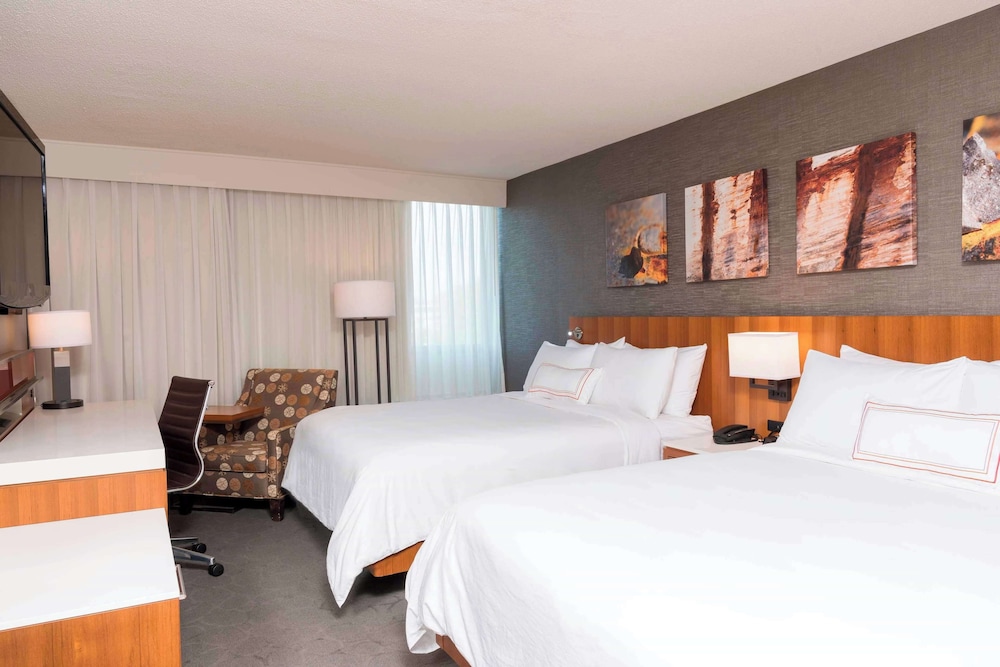 room, 2 queen beds