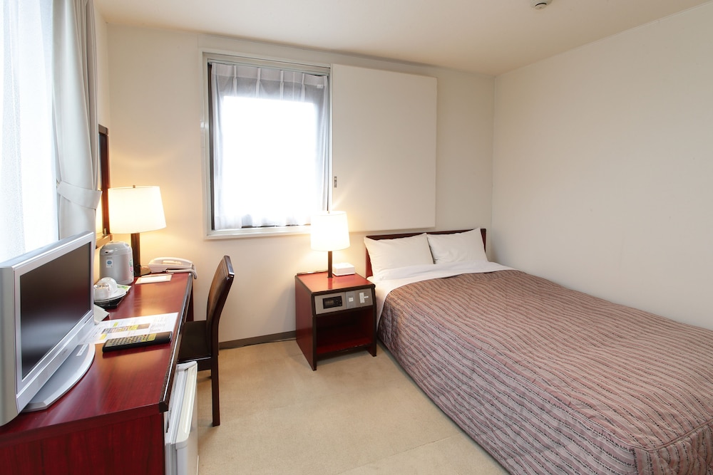 ROOM, SINGLE, SMOKING