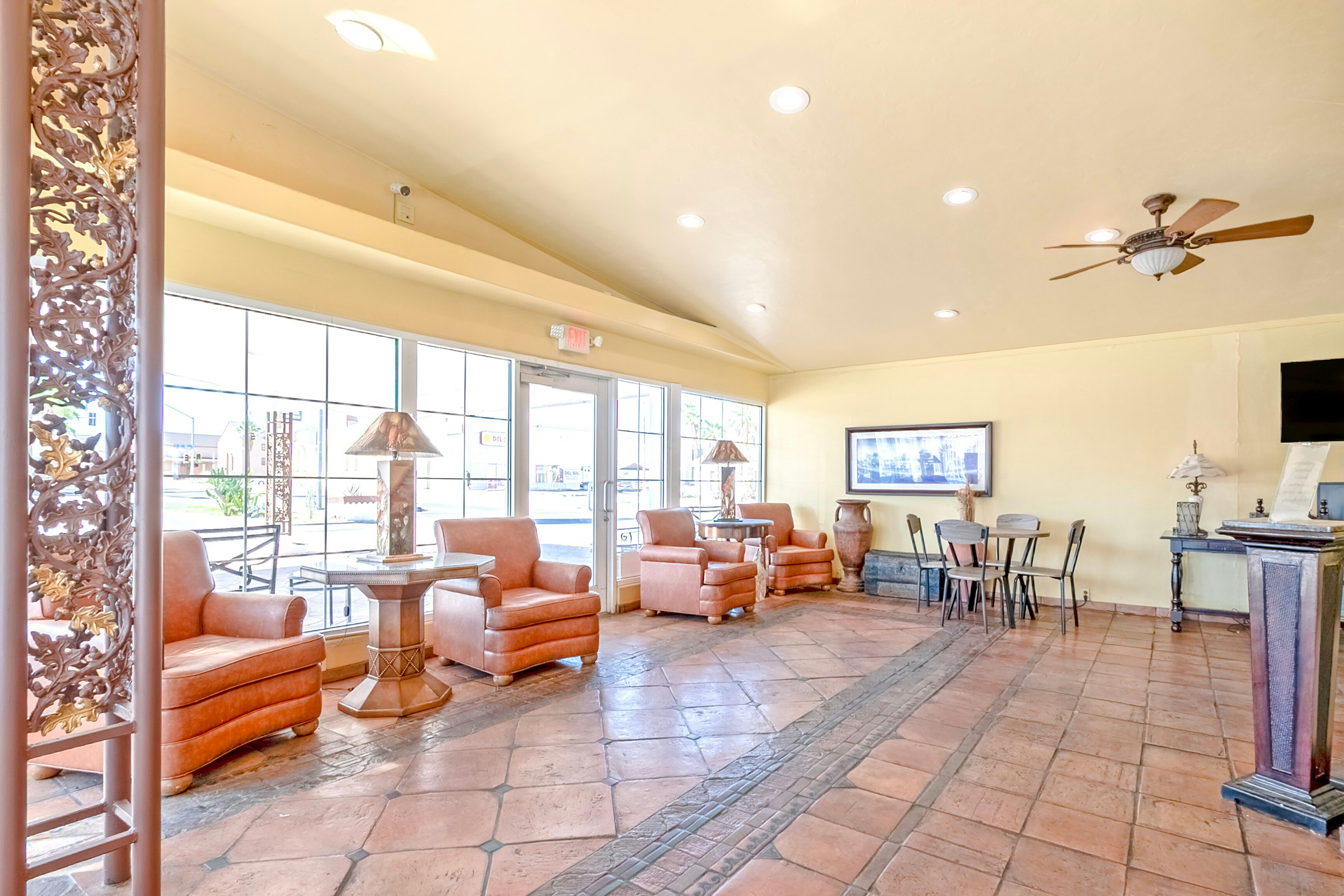 Historic Coronado Motor Hotel by OYO 42/86