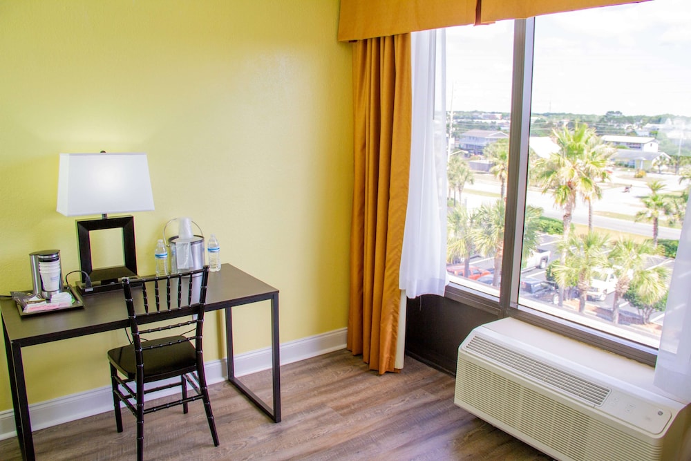 Wyndham Garden Fort Walton Beach Destin 17/55