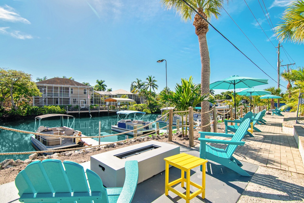 Latitude 26 Waterfront Resort & Marina 49/66