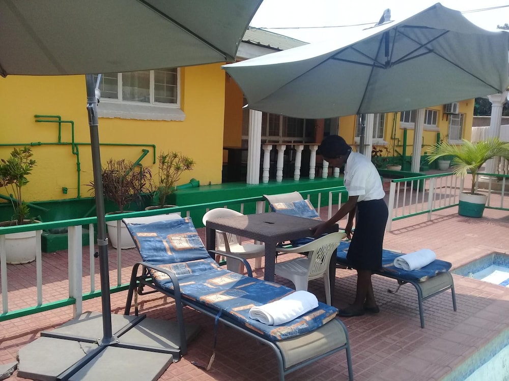 Woodlands Lodge & Tours 29/50