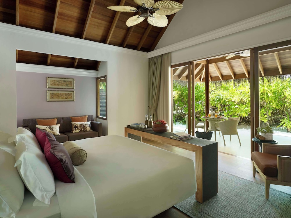 Dusit Thani Maldives 21/66