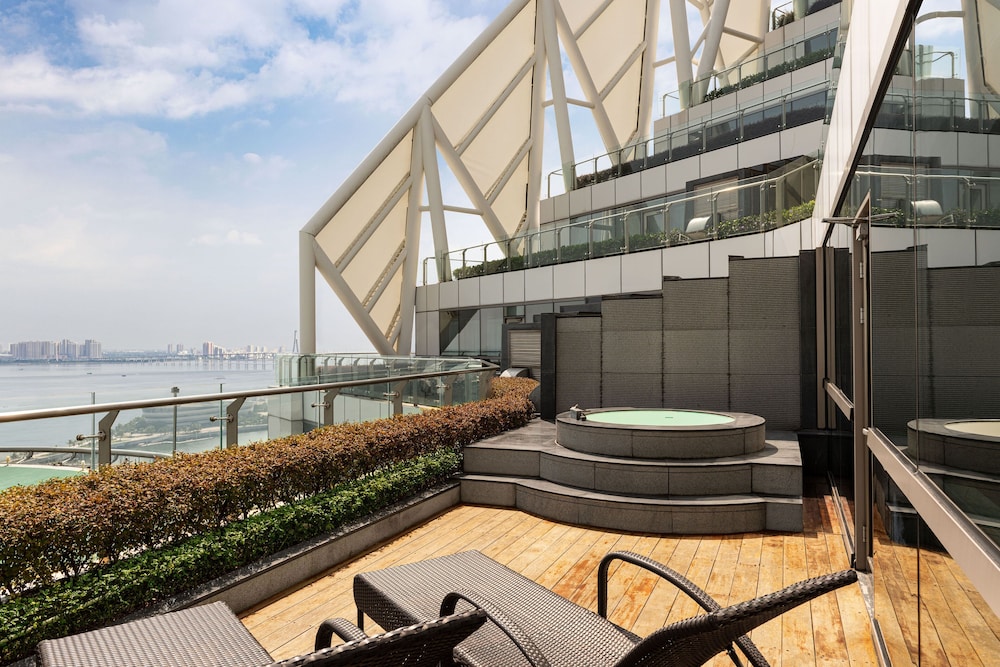 Sheraton Zhanjiang Hotel 3/48