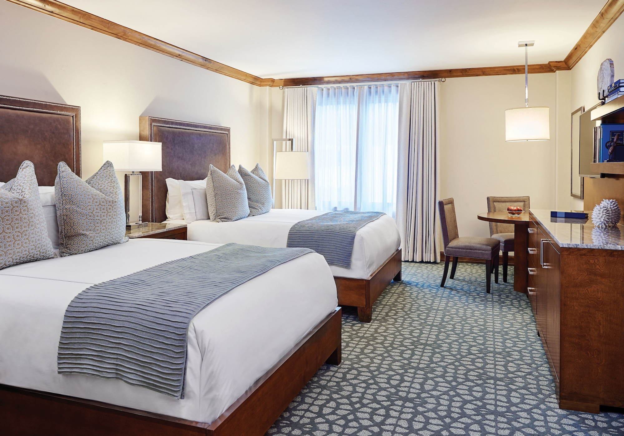 Plaza, Luxury, 2 Queen Beds
