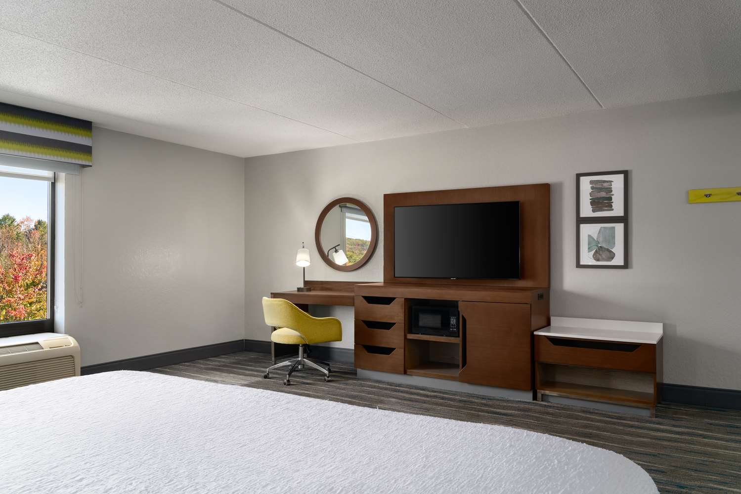 غرفة بسرير كينج مع أريكة، Hampton Inn Roanoke/Hollins - I-81 3/3