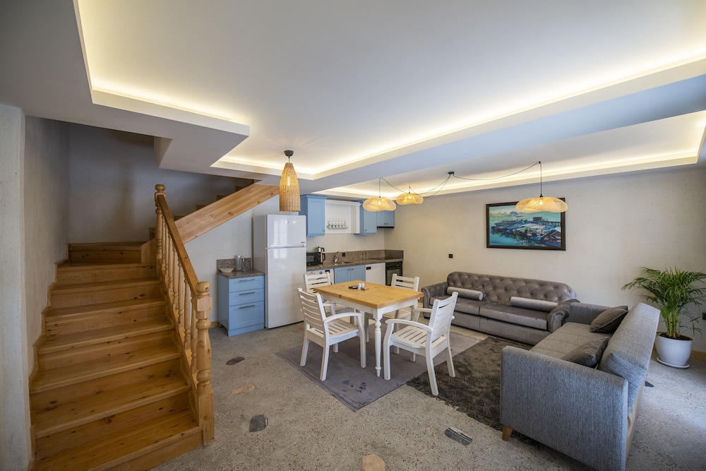 Salonika Suites 23/38